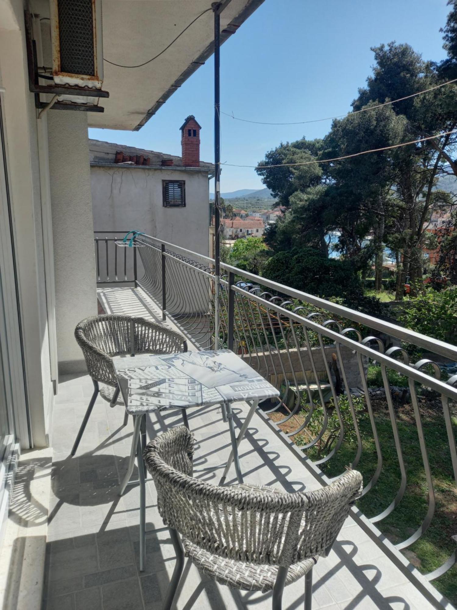 Dinka'S Apartment Stari Grad  Exterior foto